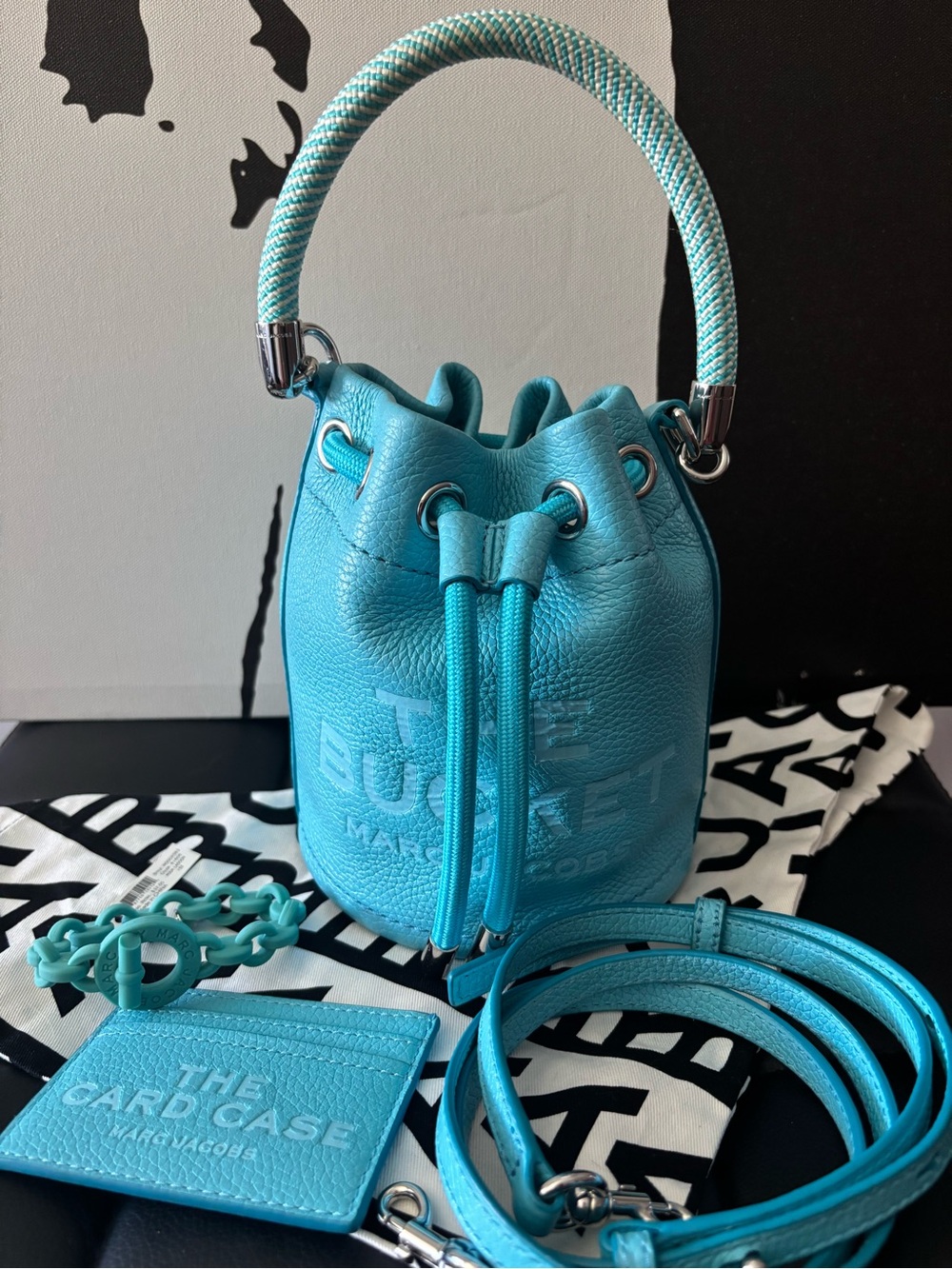 Marc Jacobs MINI The Bucket Bag in Turquoise with Card Case and Bracelet - Picture 2 of 14